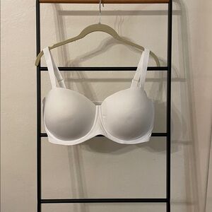 NWT SKIMS Marble Convertible / Strapless Bra